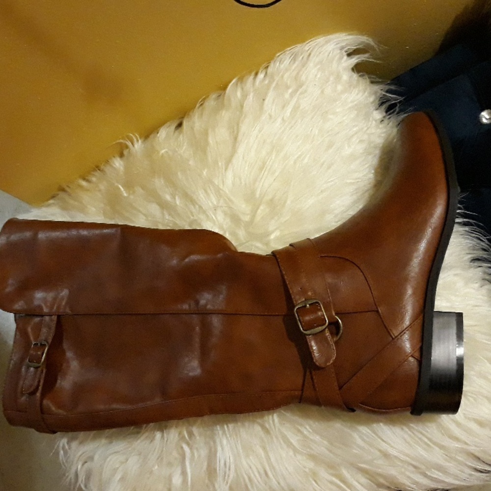 Sale $25 Wide leg Boots, Size 10